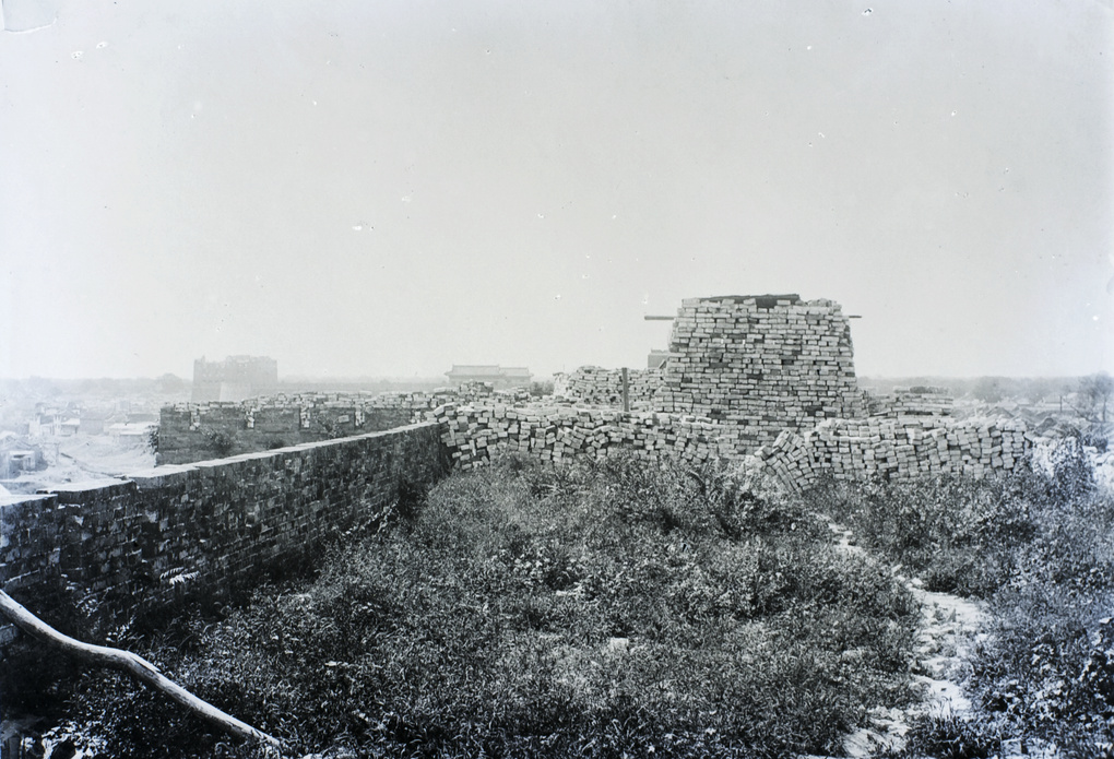 A Chinese barricade on the city wall, Peking
