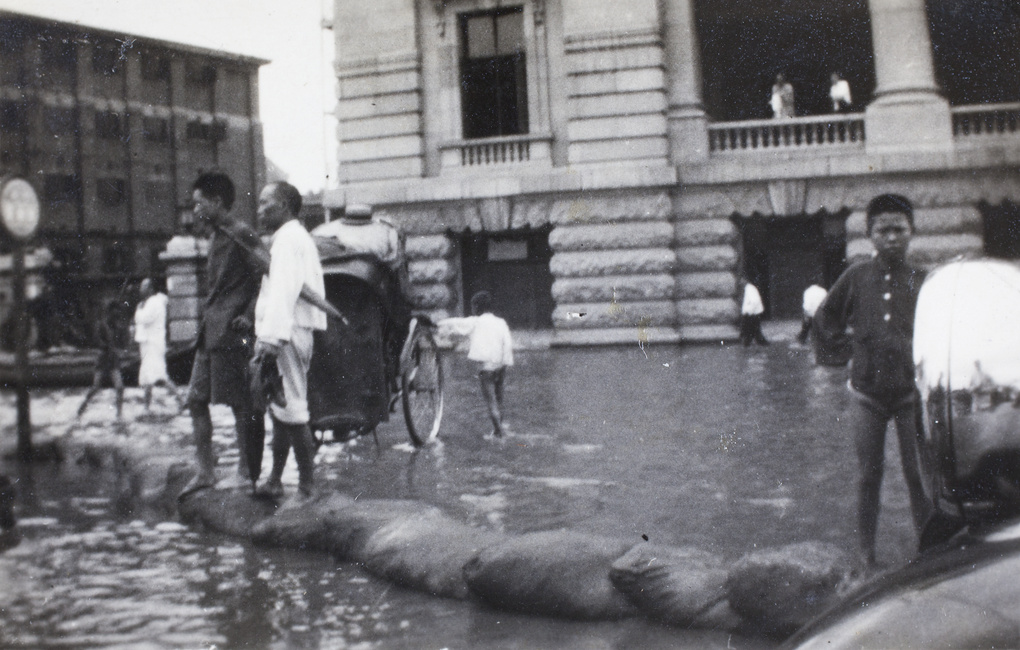 Sandbags on Hankou bund during the 1931 floods, Wuhan