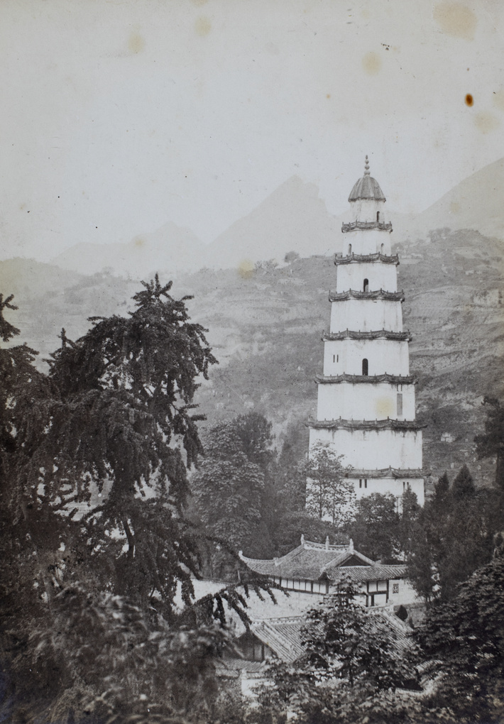 Baoen Pagoda (报恩塔) and Juelin Temple (Ching Ling Shi 觉林寺), Nan’an District, Chongqing