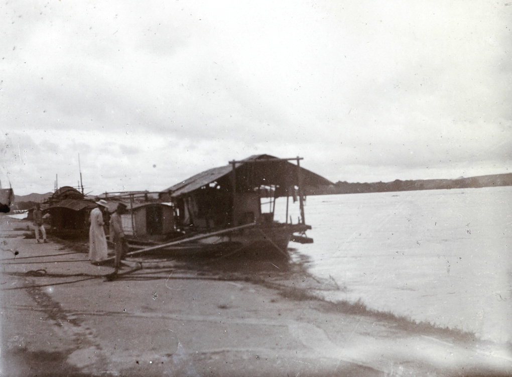 Chinese guardboat during flooding of the West River in Nanning in 1913
