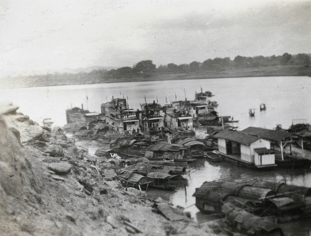 Examination Shed and boats on the West River, Nanning