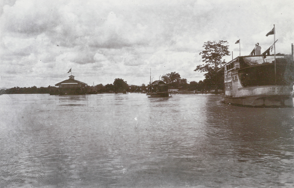 The Nanning Custom House during the 1913 floods