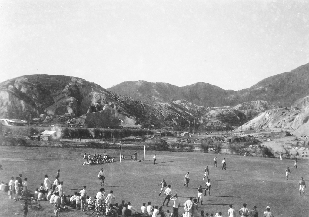 Football match and spectators, Army Sports Ground (1), Mongkok, Hong Kong