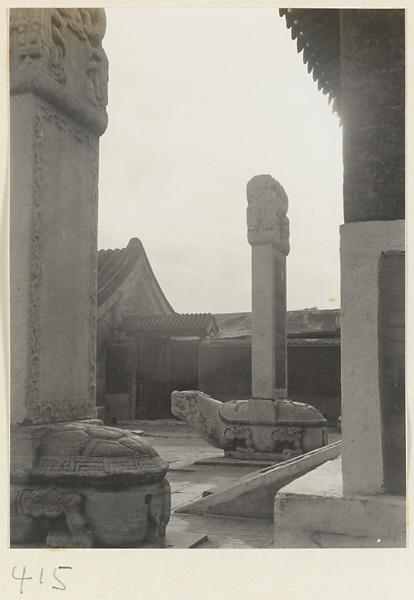 Tortoise stelae at Bai yun guan