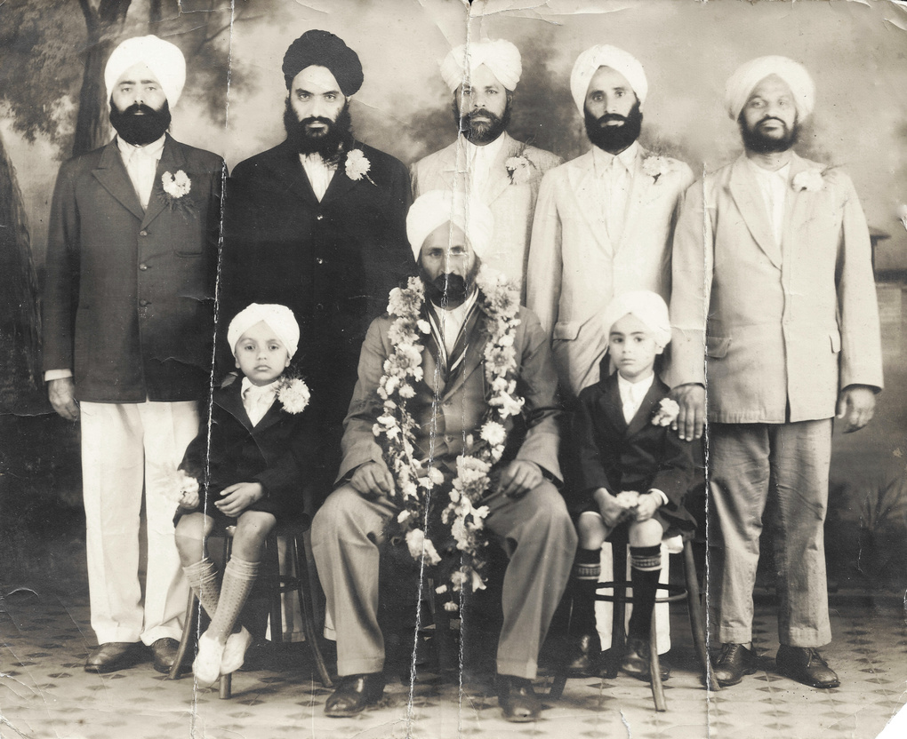 Bishan Singh, with Ranjit Singh Sangha, Gurdip Singh Sangha, and others, Shanghai