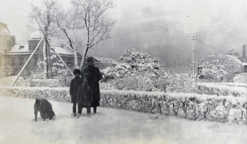 Johns family in winter snow, Dairen