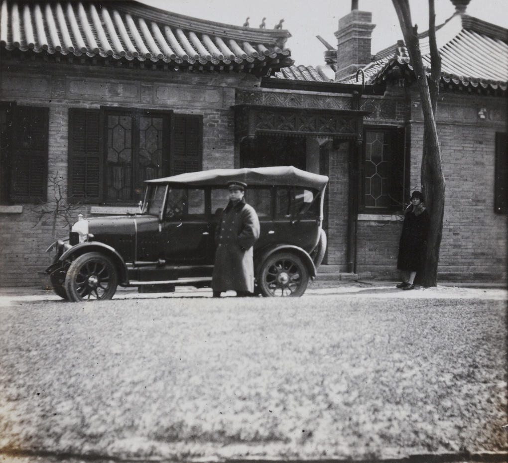 Driver and car, Peking