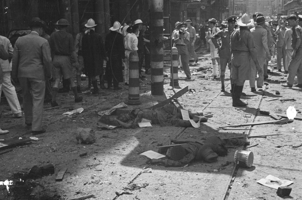 Aftermath of bombing, Nanking Road, Shanghai