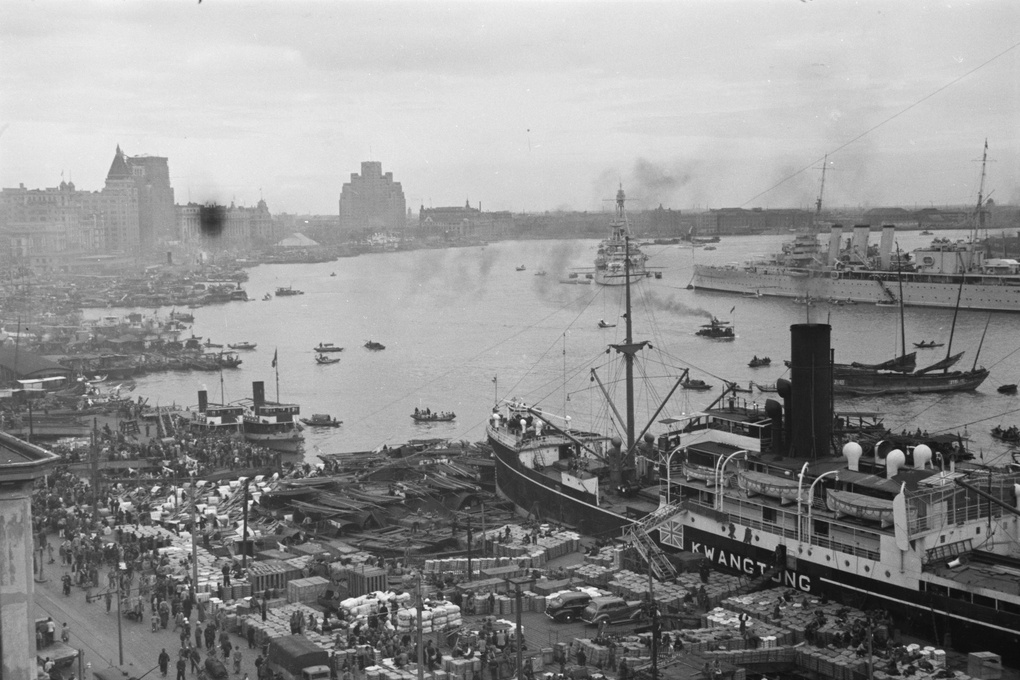 S.S. Kwangtung and other vessels, Whangpoo River, Shanghai
