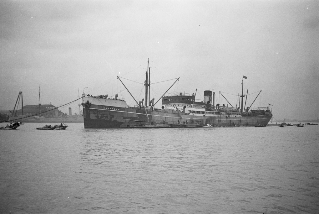Freighter ss 'Harpagon', anchored in Shanghai