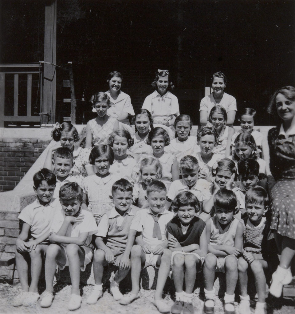British children at a temporary school at Pei Tai Ho, 1937