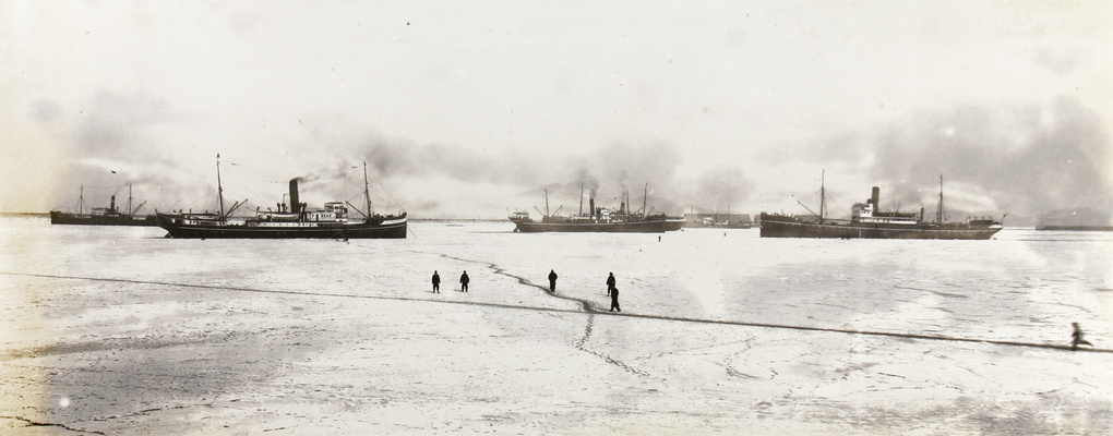 Frozen harbour and shipping, Chefoo