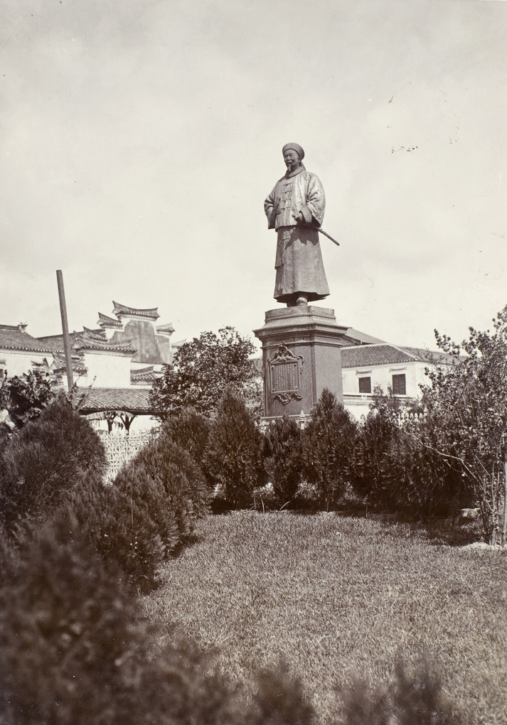 Statue of Li Hongzhang (李鸿章), Zikawei, Shanghai, c.1910