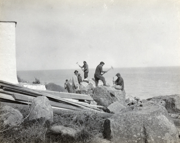 Lighthouse construction workers