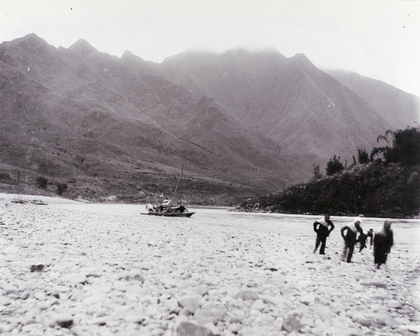 Ascending Big Rapid, Cassia River