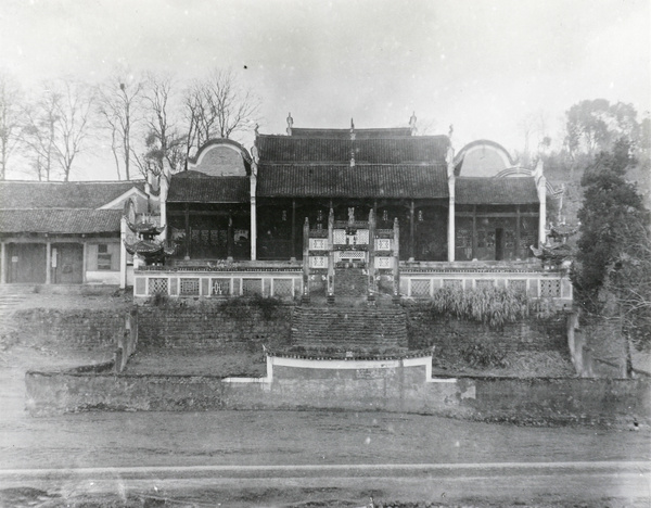 Temple at Yungchow, Hunan