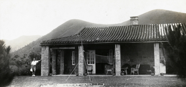 Bungalow with badminton net