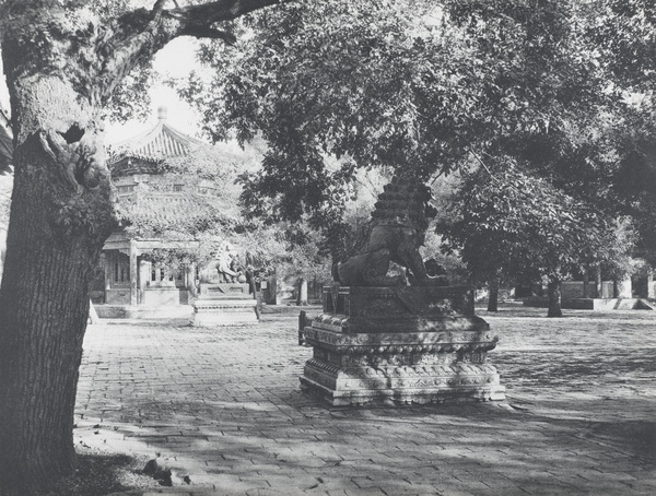 Courtyard of the Yonghe Temple (雍和宮) ‘The Lama Temple’, Beijing