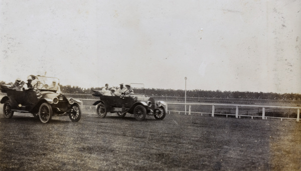 Cars, at Hankow Race Club (汉口赛马会)