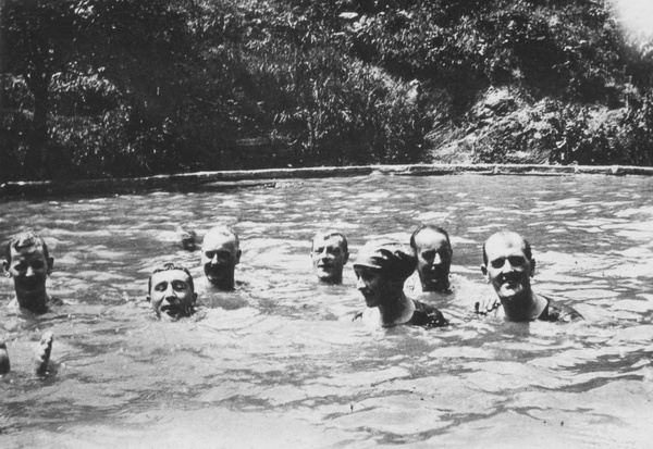 Swimming in a pool, Kuling (牯岭)