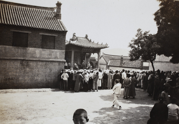 Performance and audience, at a theatre, Weihaiwei