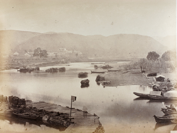 Stone jetty at Yinjiang (鄞江镇), Ningbo, Zhejiang Province