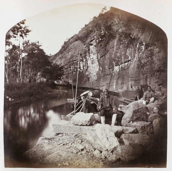 People beside a pool at a quarry, near Yinjiang (鄞江镇), near Ningbo, Zhejiang Province