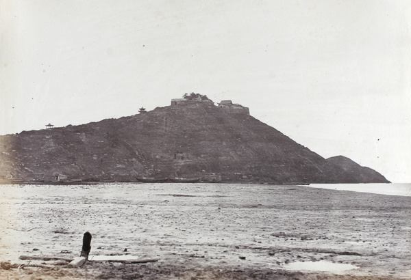 Weiyan City (威远城) on the top of Zhaobao Mountain (招宝山), Zhenhai