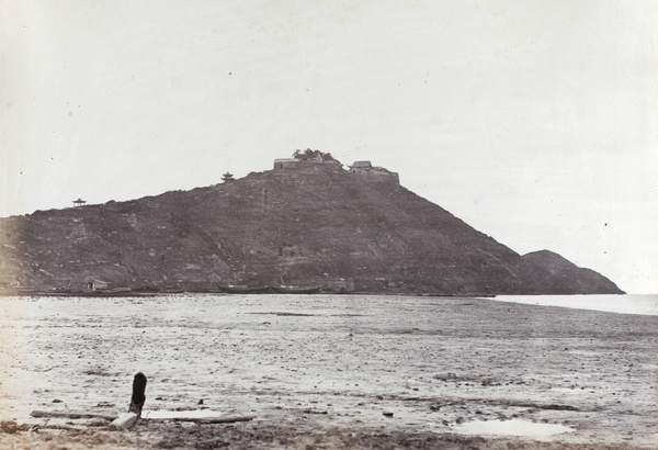 Weiyan City (威远城) on the top of Zhaobao Mountain (招宝山), Zhenhai