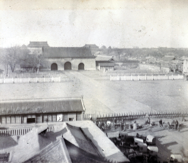 Courtyard and Zonghuamen, Peking