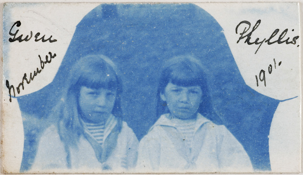 Gwen and Phyllis Carrall, 1901, Yantai