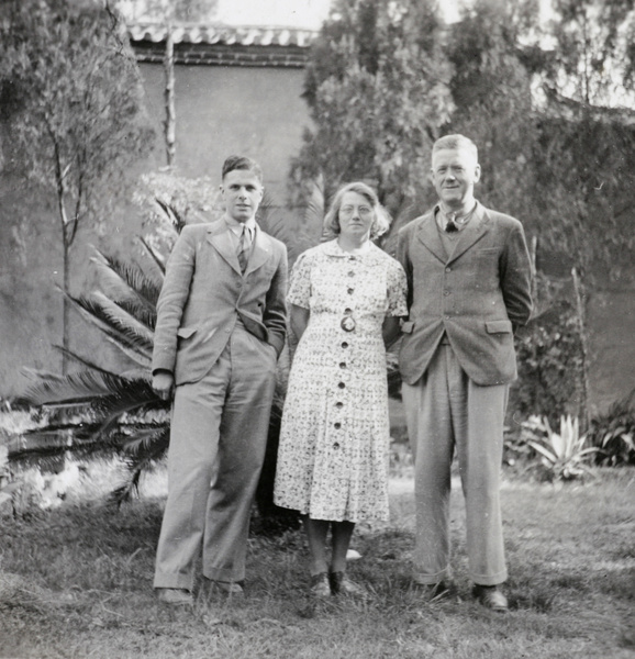 Marjorie and Fred Cottrell, with Rev. Edward T. Scott