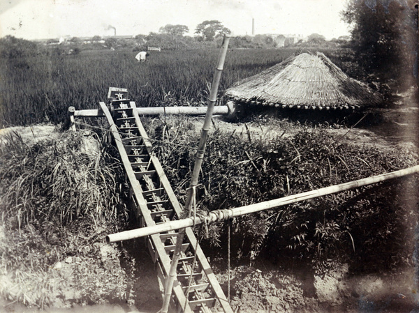 Irrigation water wheel, near Shanghai