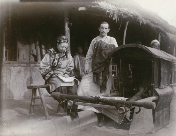 Dr and Mrs Elliott at a wayside inn, 1907