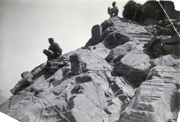 Roller Point and grooved rocks at a sharp turn in the Yangtze River