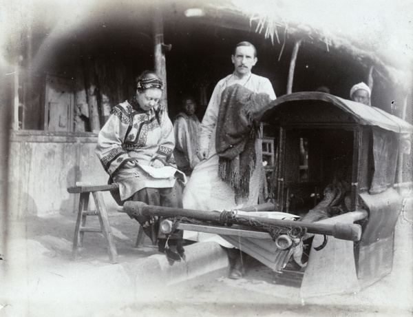 Dr and Mrs Elliott at a wayside inn, 1907