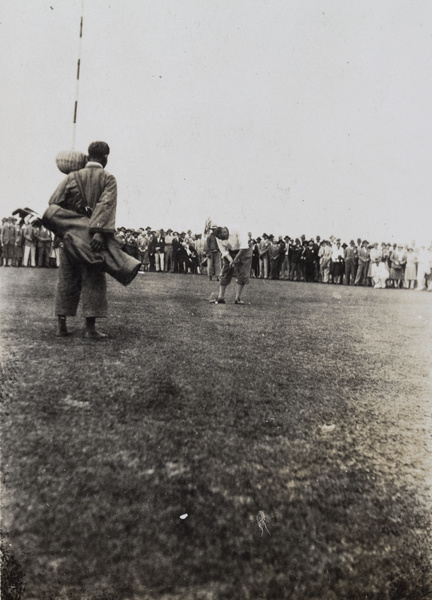 Alfred Ralph Blinko putting, Exhibition Gold Match, Shanghai