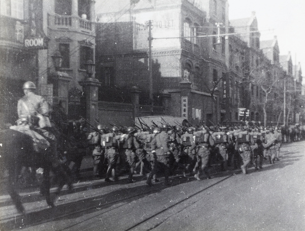 Japanese troops withdrawing after ceasefire agreement, Shanghai, 1932