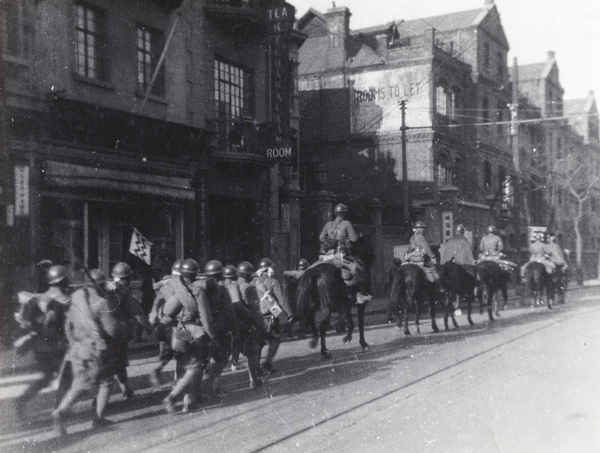 Japanese troops withdrawing after ceasefire agreement, Shanghai, 1932