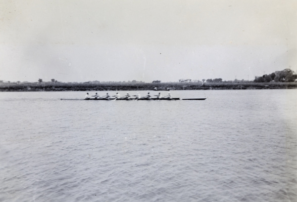 Men's eight rowing, Huangpu river