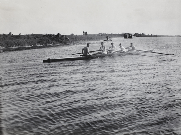 Jack Ephgrave sweep rowing in a men's four, Huangpu river, Shanghai