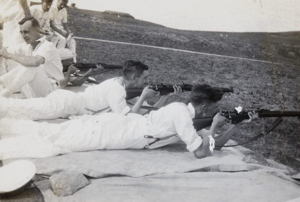 F. Hagger and other sailors during target practice, Weihai (威海)