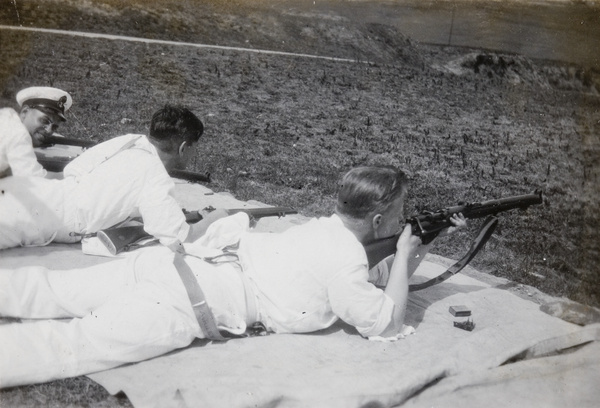 Three sailors during target practice, Weihai (威海)