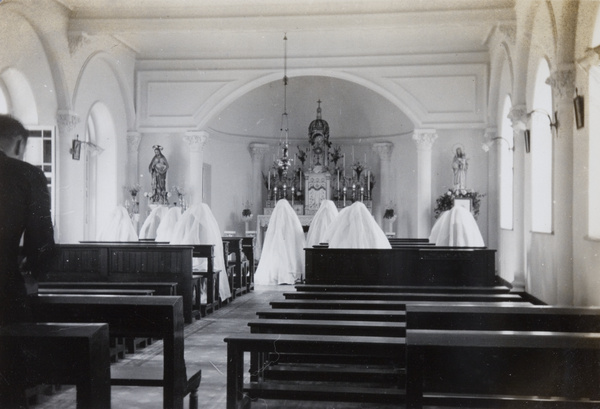 Nuns at a Catholic church, Weihai (威海)