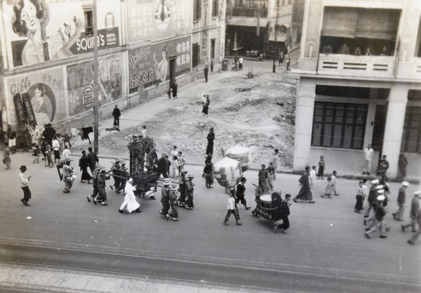 A funeral procession (portrait of the deceased), Hong Kong