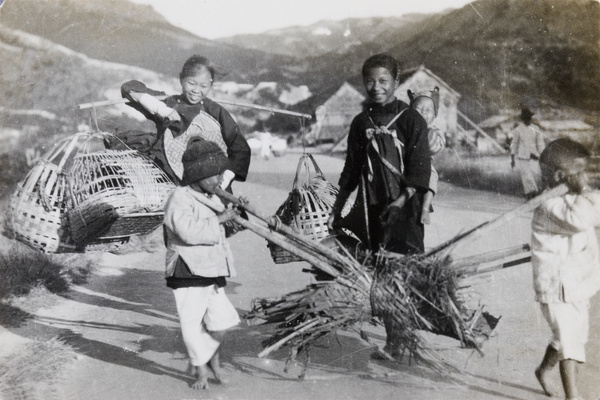 Women and children going to market, Hong Kong