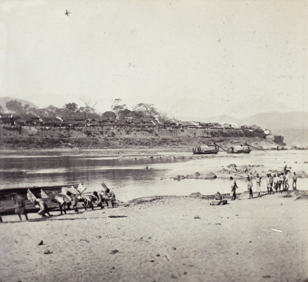 Two teams of trackers (one team hauling a sampan), Yanping (延平区), Nanping (南平市)