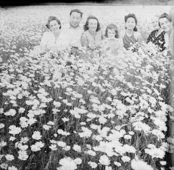 Group with Margeurita flowers, USSR