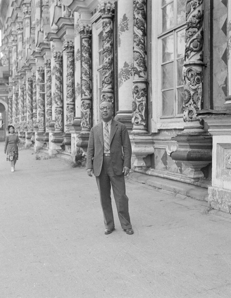 Fu Bingchang visiting Zargorsk, USSR