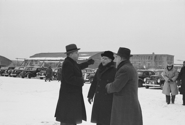 Waiting at the airport (Ernest Bevin’s visit), Moscow, December 1945